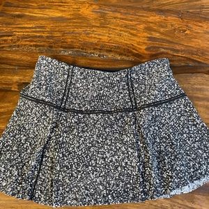 Lulu Lemon skirt! Size 6